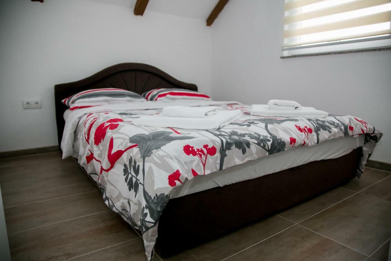 Nektar Park Villa Sara Bihać Εξωτερικό φωτογραφία
